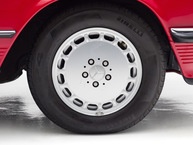 1989 Mercedes-Benz 560SL WPBBA48DXKA103846 Studio